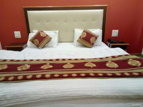 Stayapart - Hotel Bagsu Sarovar Dharamshala Exterior photo